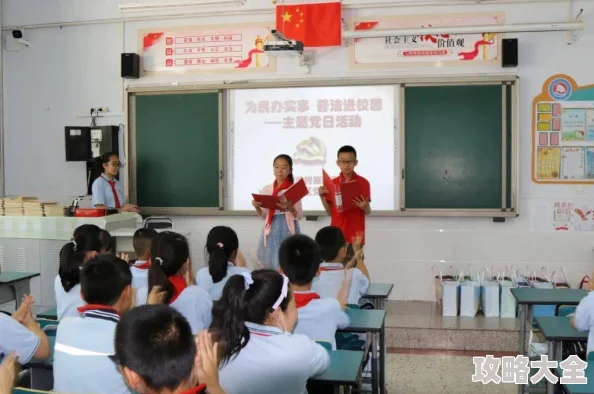 男生女生插校园生活最近学校举办了首次无人机编队表演，吸引了众多学生观看